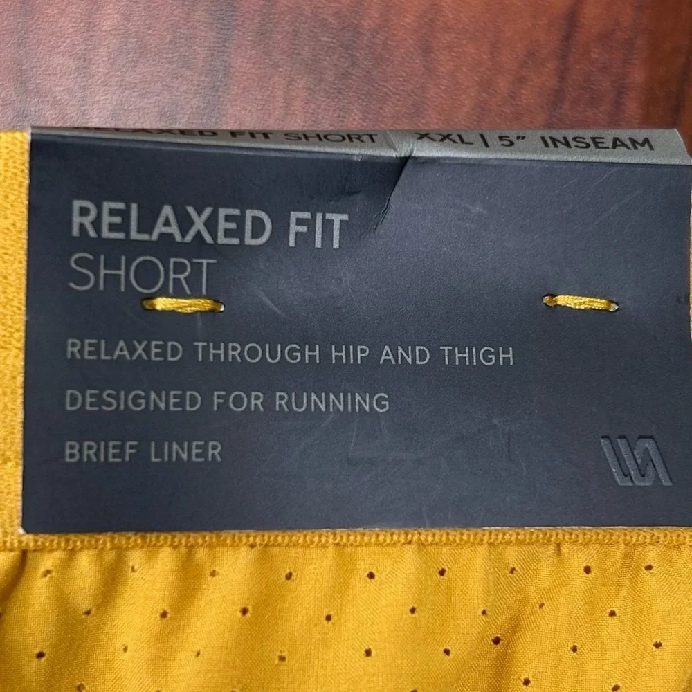 NWT VRST Men's Athletic Shorts Relaxed Fit 5”         Size XXL